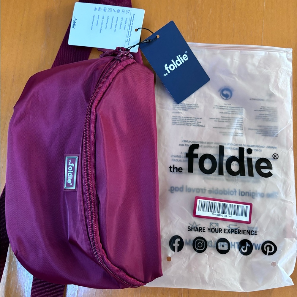 Foldie red crossbody bag - Picture 8 of 8